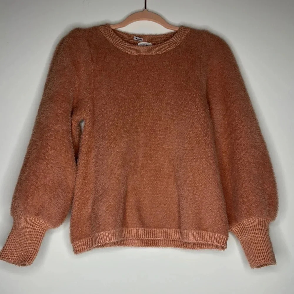 DRA Los Angeles | women’s pink fuzzy sweater | soft and cozy | size Small | NWOT